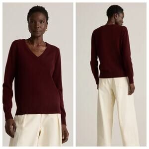 Quince Women's V-Neck Sweater in Burgundy